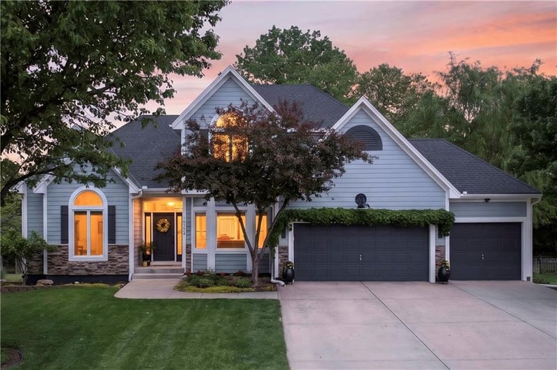 18224 153rd St, Basehor, KS 66007