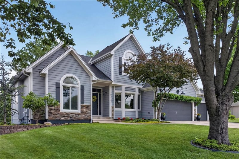 18224 153rd St, Basehor, KS 66007