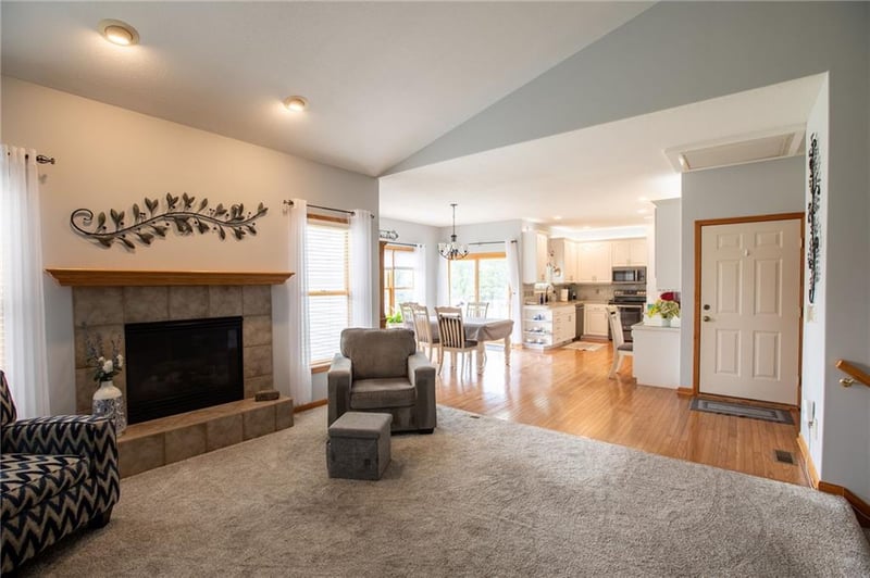 8601 Timber Trails Dr, De Soto, KS 66018