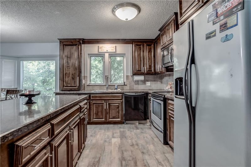10124 92nd Ter, Kansas City, MO 64153