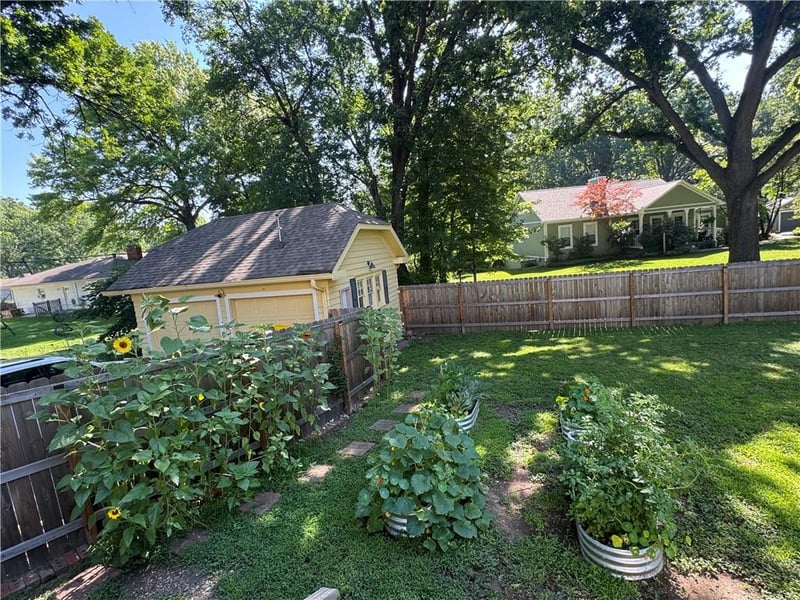 6815 Lamar Ave, Overland Park, KS 66204