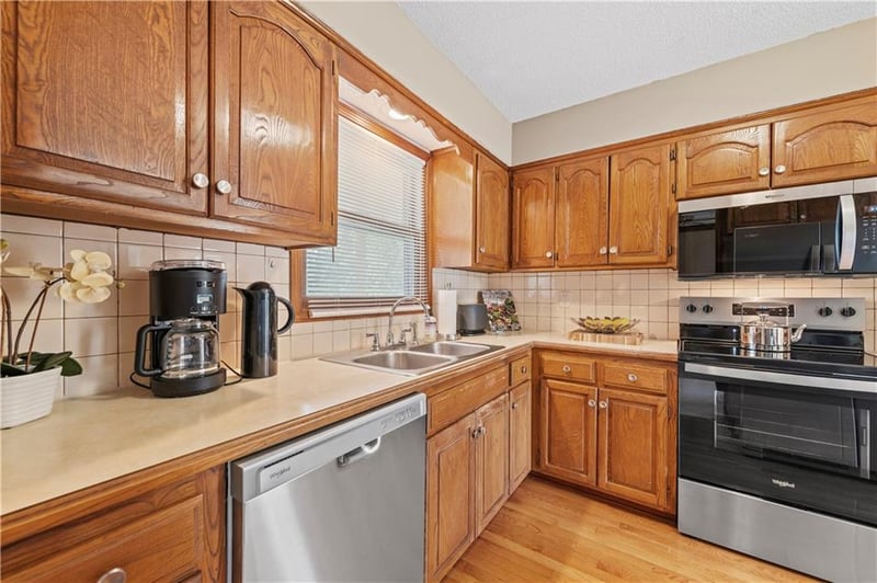 11424 Woodland Ave, Kansas City, MO 64155