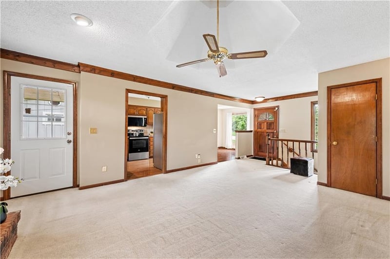 11424 Woodland Ave, Kansas City, MO 64155