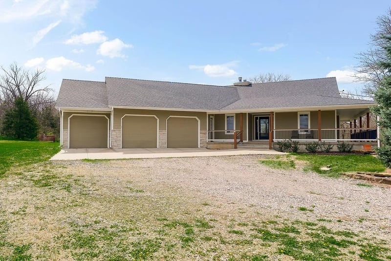 28655 W 223rd St, Spring Hill, KS 66083