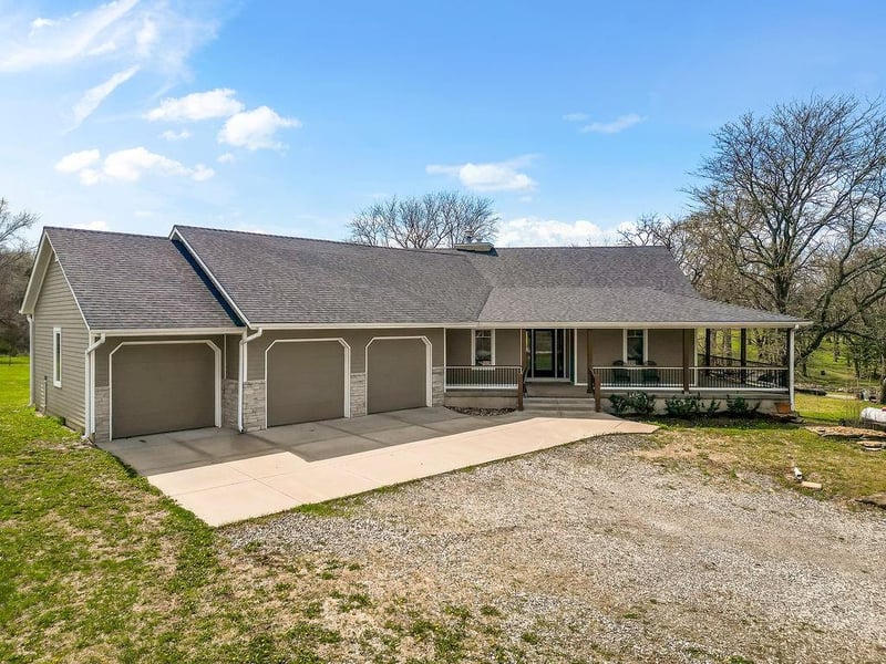 28655 W 223rd St, Spring Hill, KS 66083