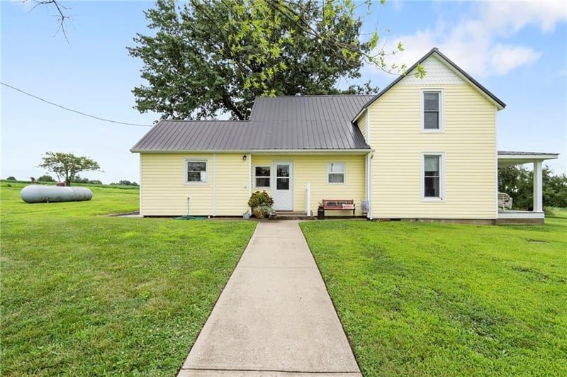 12189 119 Rd, Sweet Springs, MO 65351