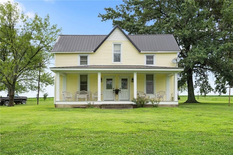 12189 119 Rd, Sweet Springs, MO 65351