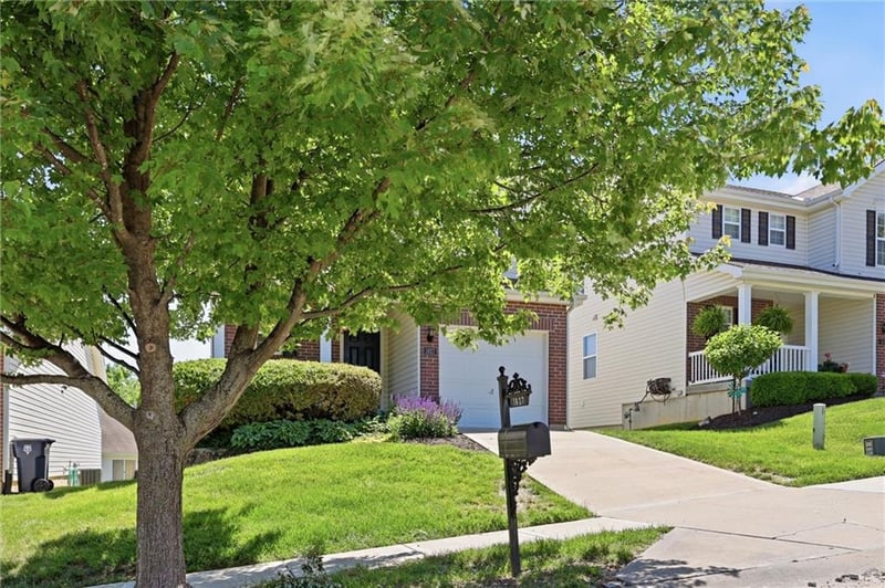 1827 82nd Ter, Kansas City, MO 64151