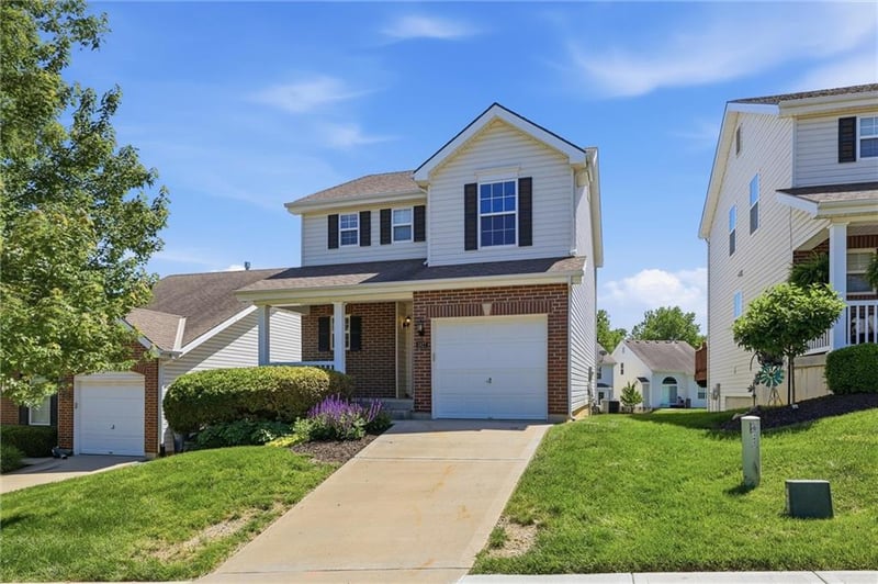 1827 NW 82nd Ter, Kansas City, MO 64151