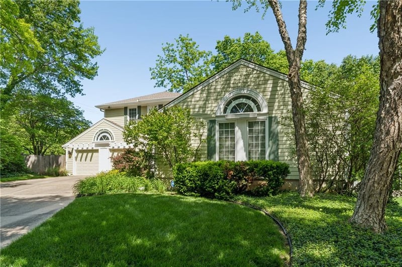 14936 Rhodes Cir, Lenexa, KS 66215