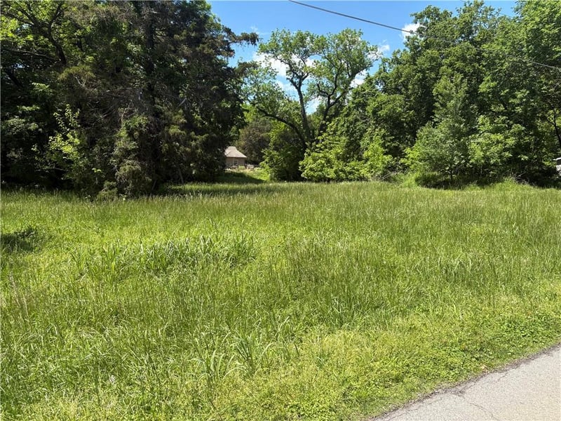 Linn St, Frontenac, KS 66763