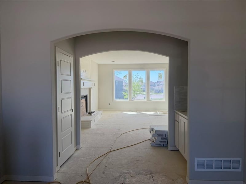 19799 114th Pl, Olathe, KS 66061