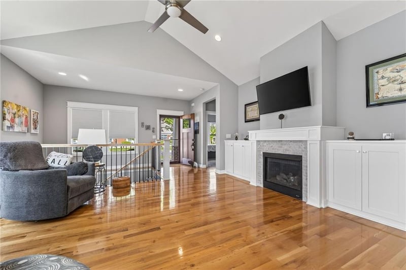 8125 N Farley Ave, Kansas City, MO 64158