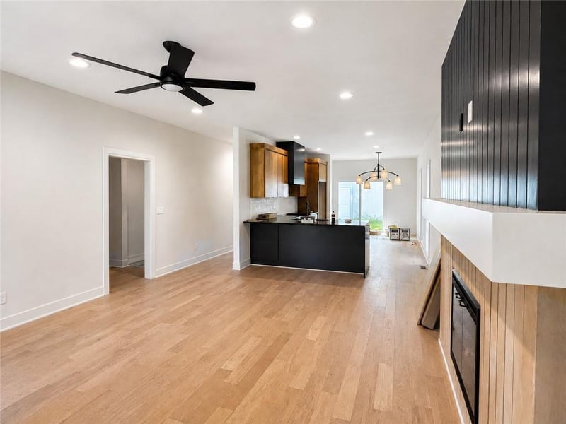 2846 Tracy Ave, Kansas City, MO 64109