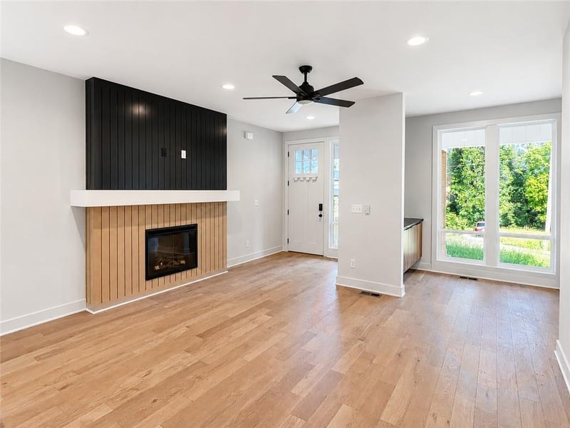 2846 Tracy Ave, Kansas City, MO 64109