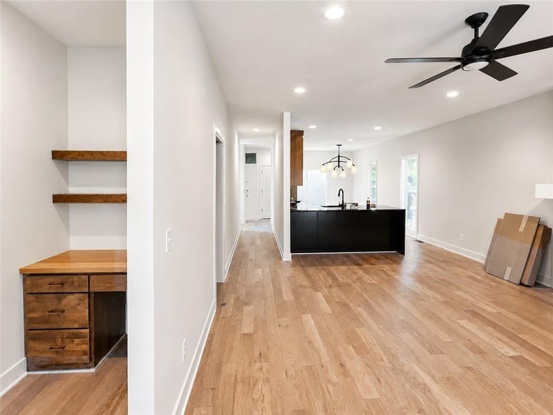 2846 Tracy Ave, Kansas City, MO 64109