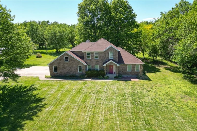 902 Allendale Lake Rd, Greenwood, MO 64034