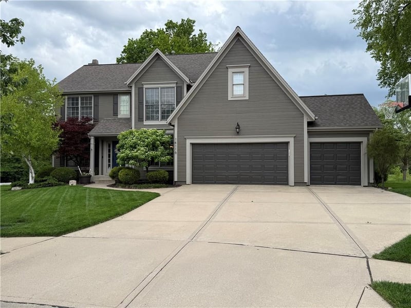 14116 Richards St, Overland Park, KS 66221