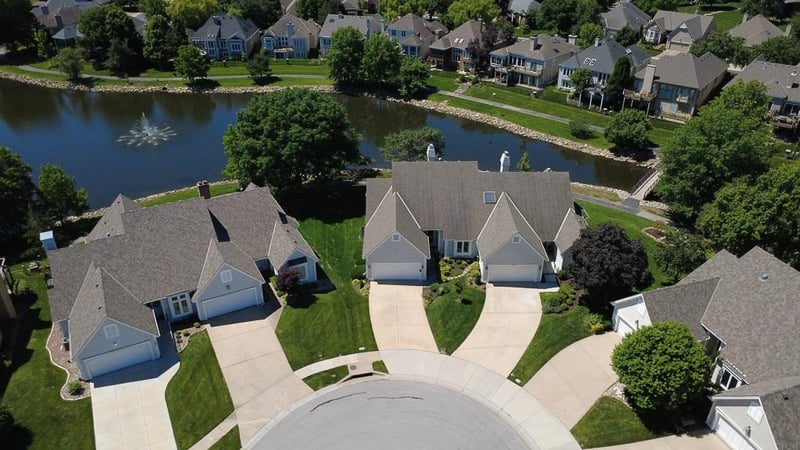 5225 W 122nd St, Overland Park, KS 66209