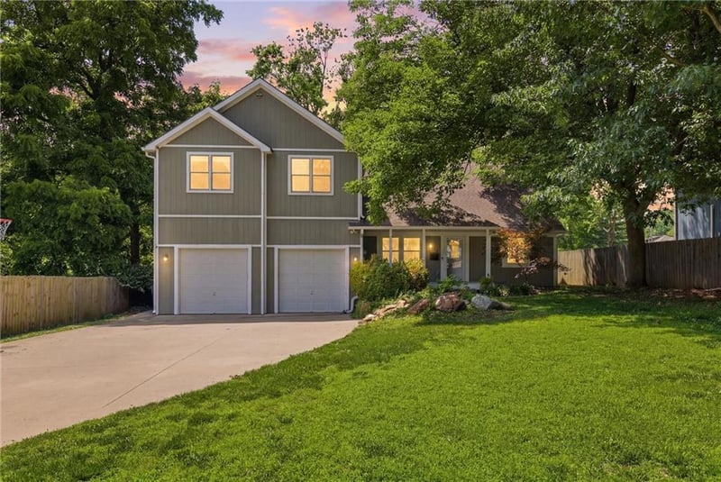 7612 Eby Ave, Overland Park, KS 66204