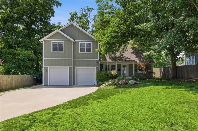 7612 Eby Ave, Overland Park, KS 66204