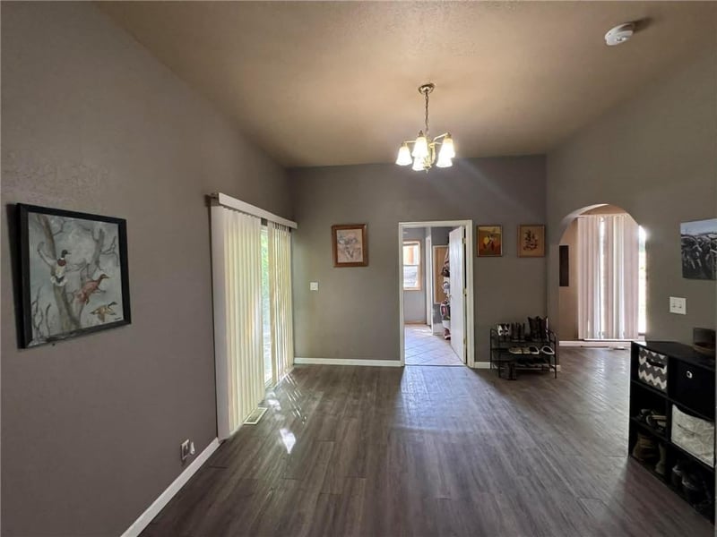 2426 18th St, St Joseph, MO 64503
