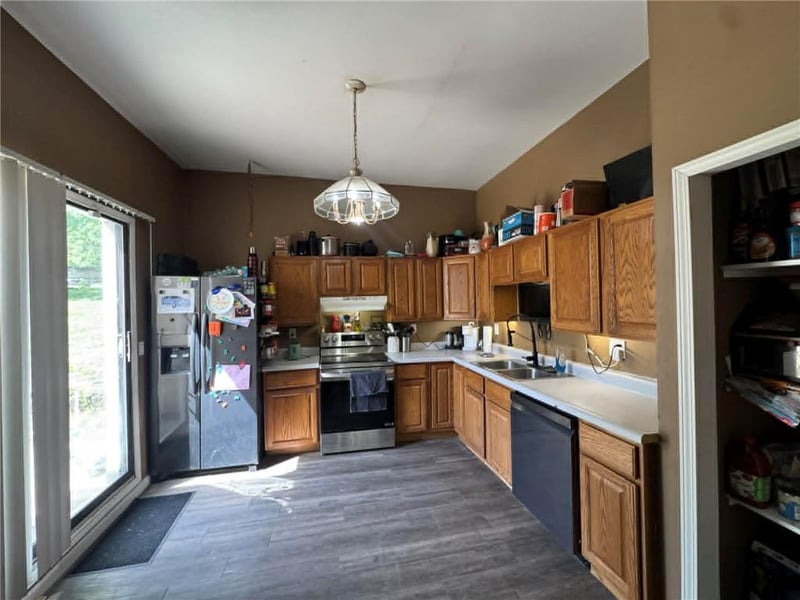 2426 18th St, St Joseph, MO 64503