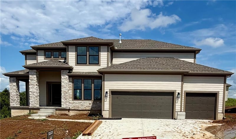 6104 Barth Rd, Shawnee, KS 66226