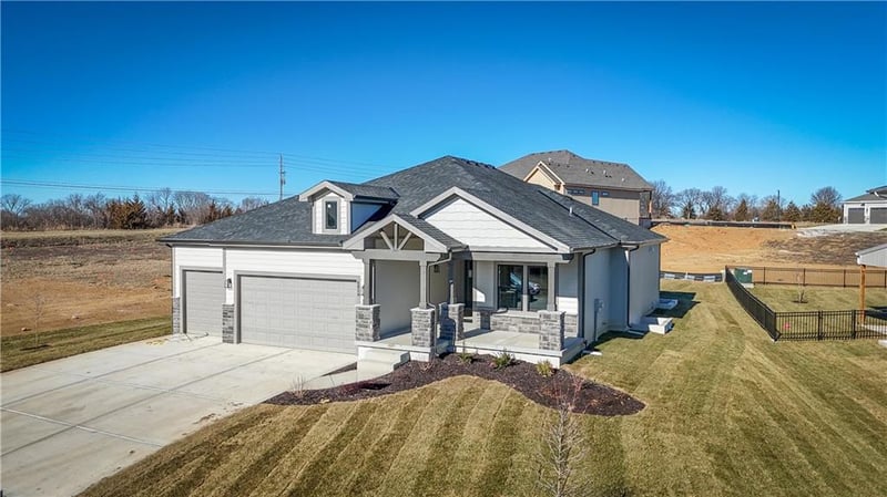 6024 Arapahoe St, Shawnee, KS 66226