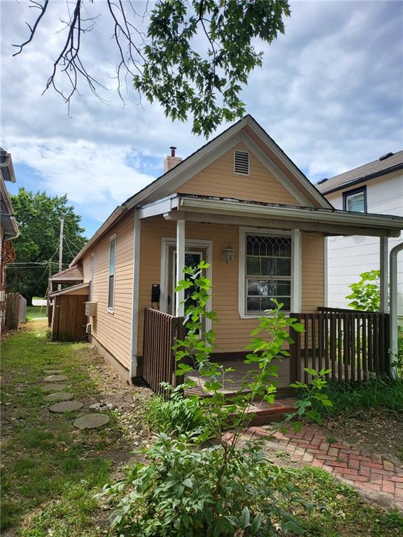 903 Osage St, Leavenworth, KS 66048