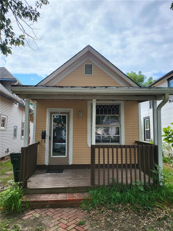 903 Osage St, Leavenworth, KS 66048
