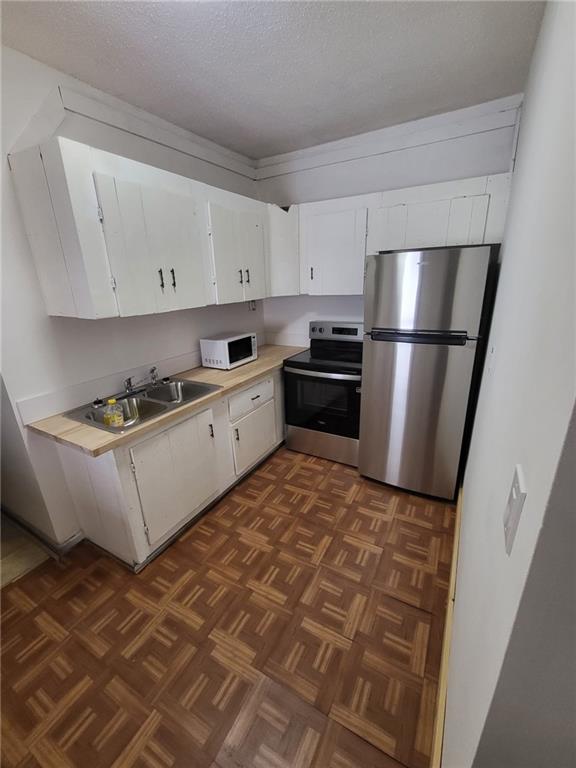 903 Osage St, Leavenworth, KS 66048