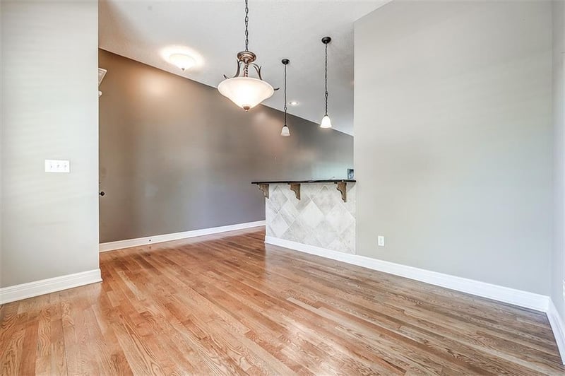15821 62nd St, Shawnee, KS 66217