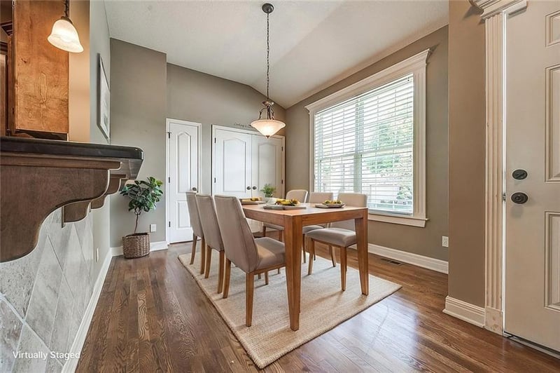 15821 62nd St, Shawnee, KS 66217