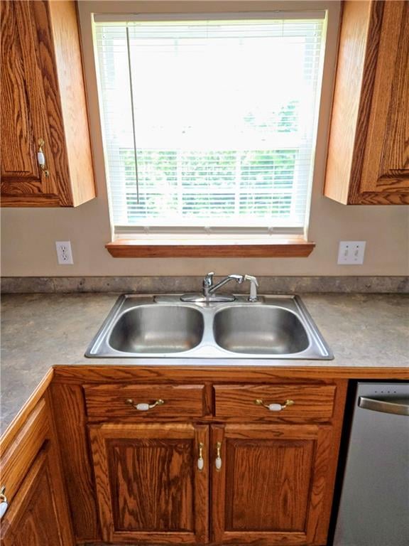 1302 Cloverleaf Ct, Warrensburg, MO 64093