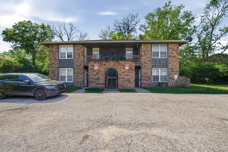 9213-9219 54th Ter, Raytown, MO 64133