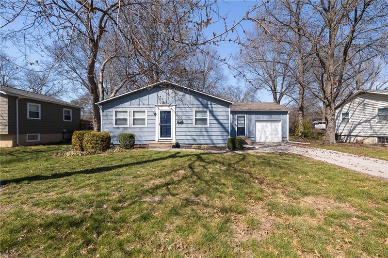 9212 99th Ter, Overland Park, KS 66212