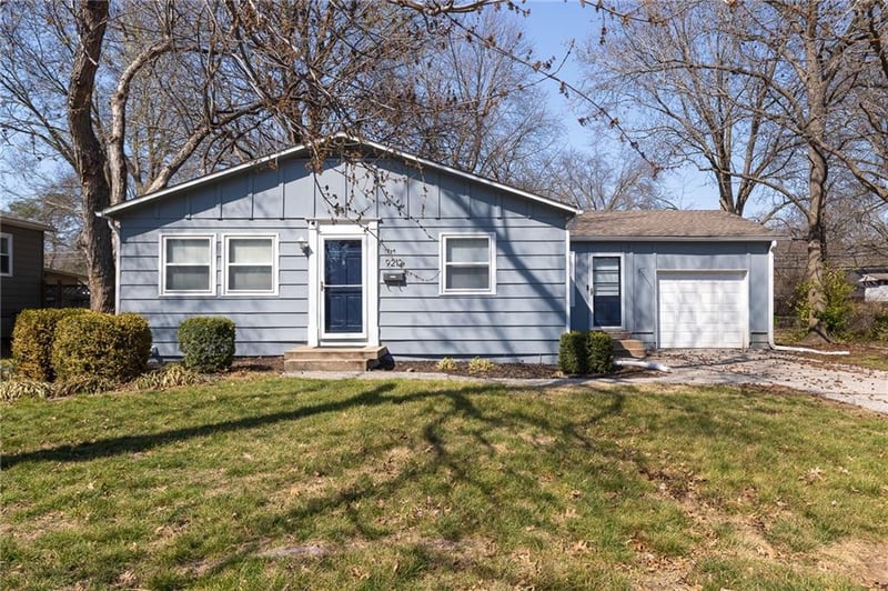 9212 99th Ter, Overland Park, KS 66212