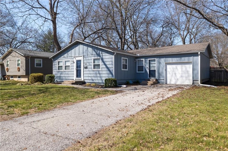 9212 99th Ter, Overland Park, KS 66212