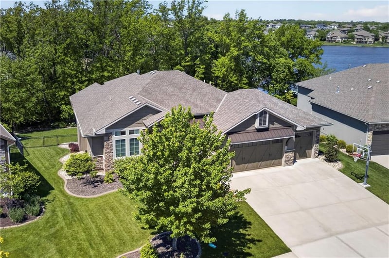 1406 Kenton Ln, Raymore, MO 64083