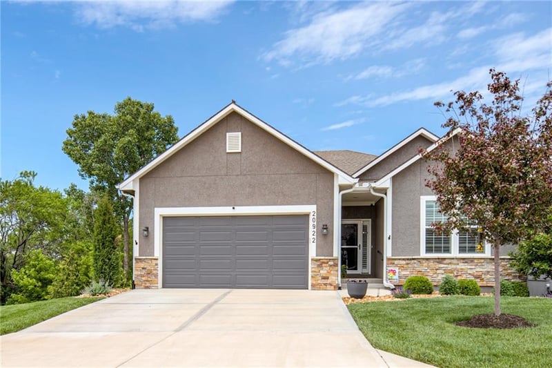 20922 190th Ter, Spring Hill, KS 66083