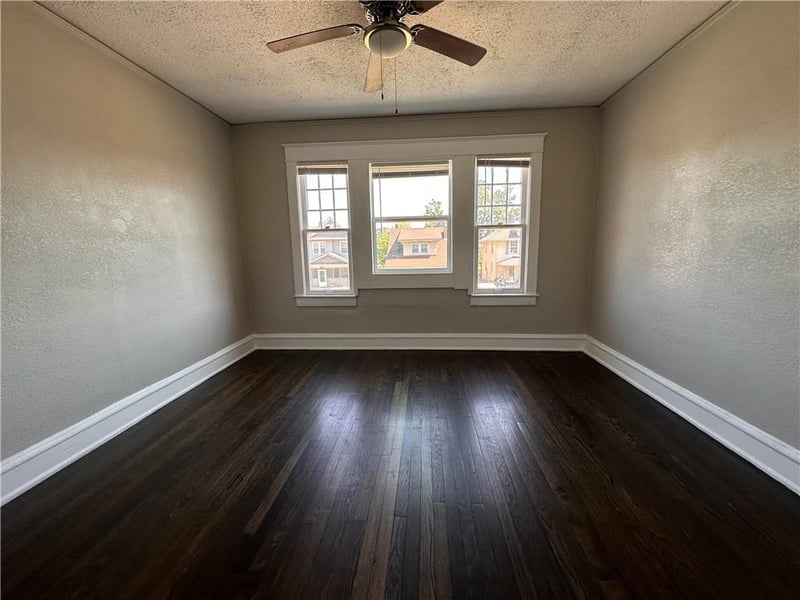 3622 College Ave, Kansas City, MO 64128