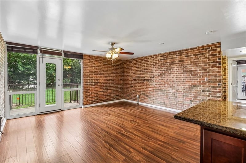 2933 Baltimore Ave #103, Kansas City, MO 64108