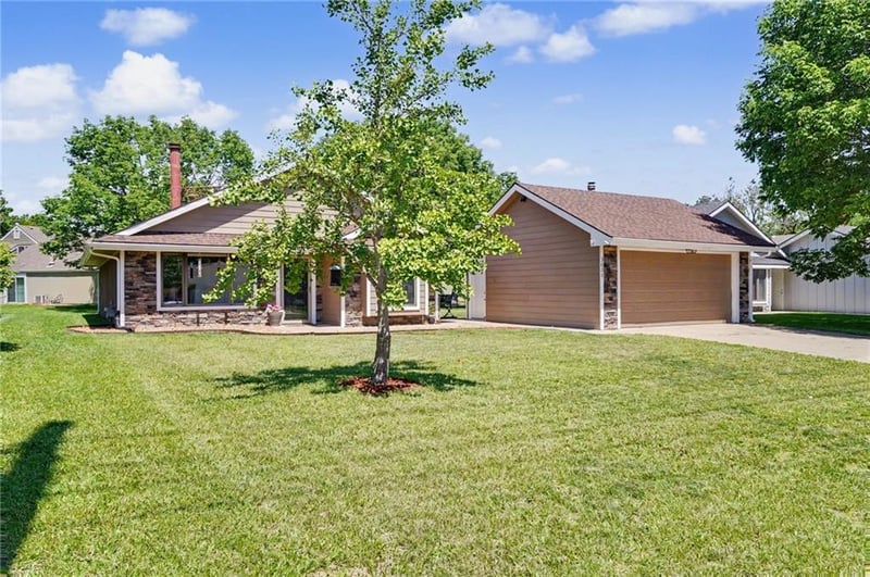3620 24th St, Lawrence, KS 66047