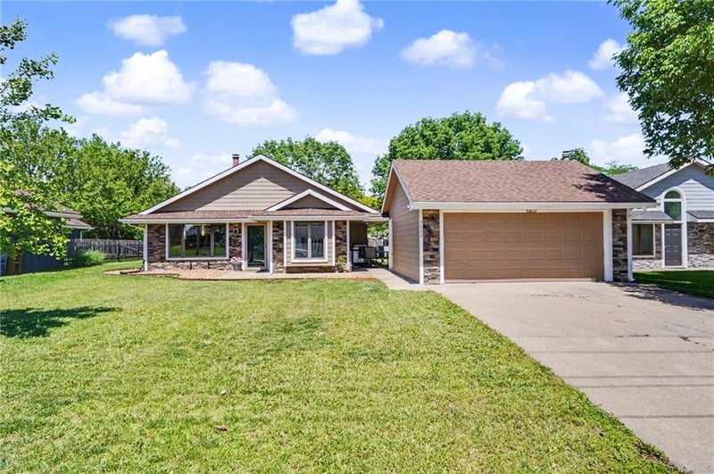 3620 24th St, Lawrence, KS 66047