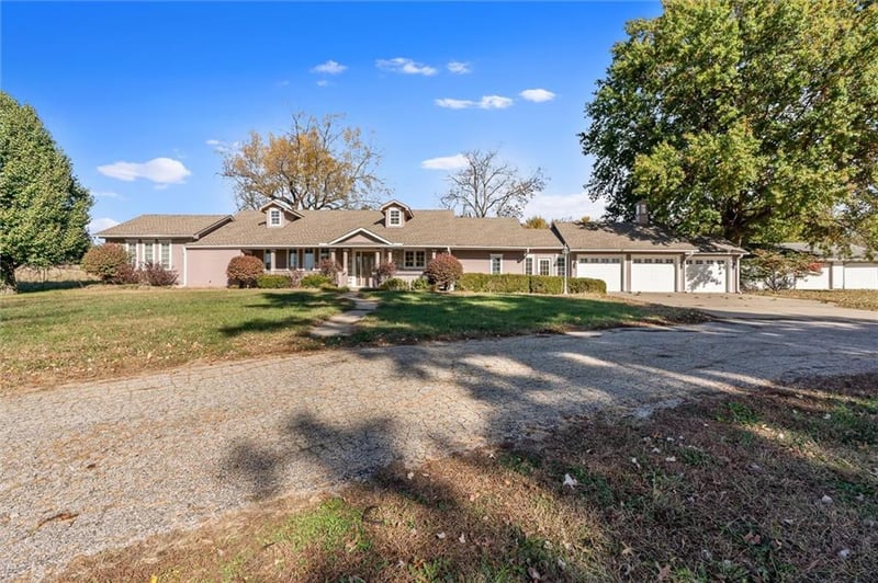 2301 Lees Summit Rd, Lee's Summit, MO 64064