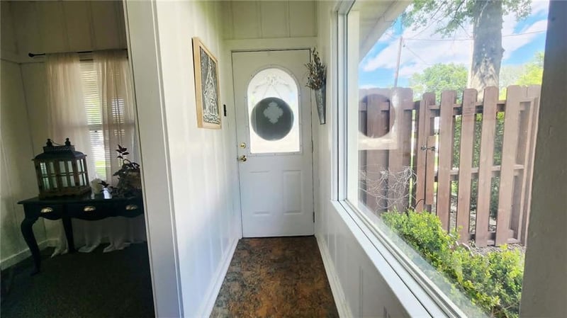 300 E Mckay St, Frontenac, KS 66763