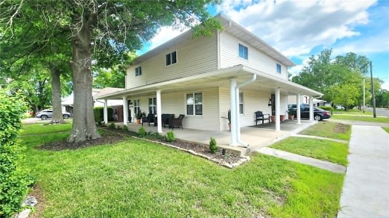 300 E Mckay St, Frontenac, KS 66763
