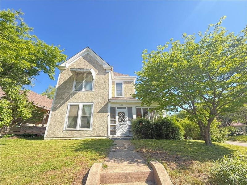 1622 South St, Lexington, MO 64067
