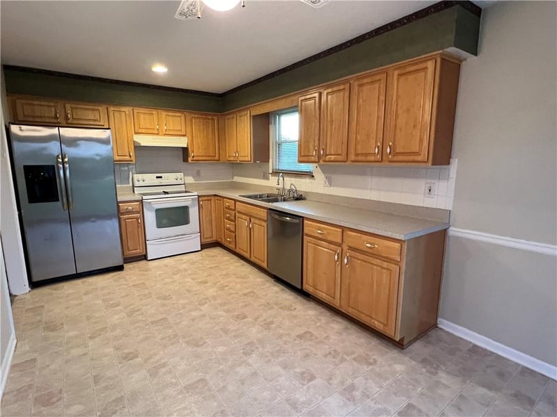 20701 Walker Rd, Spring Hill, KS 66083